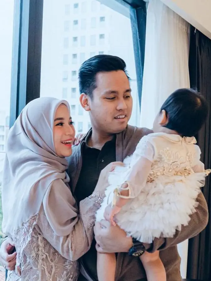 Ingin terhindar dari penyakit ain, Chacha Frederica pilih tutup wajah anak