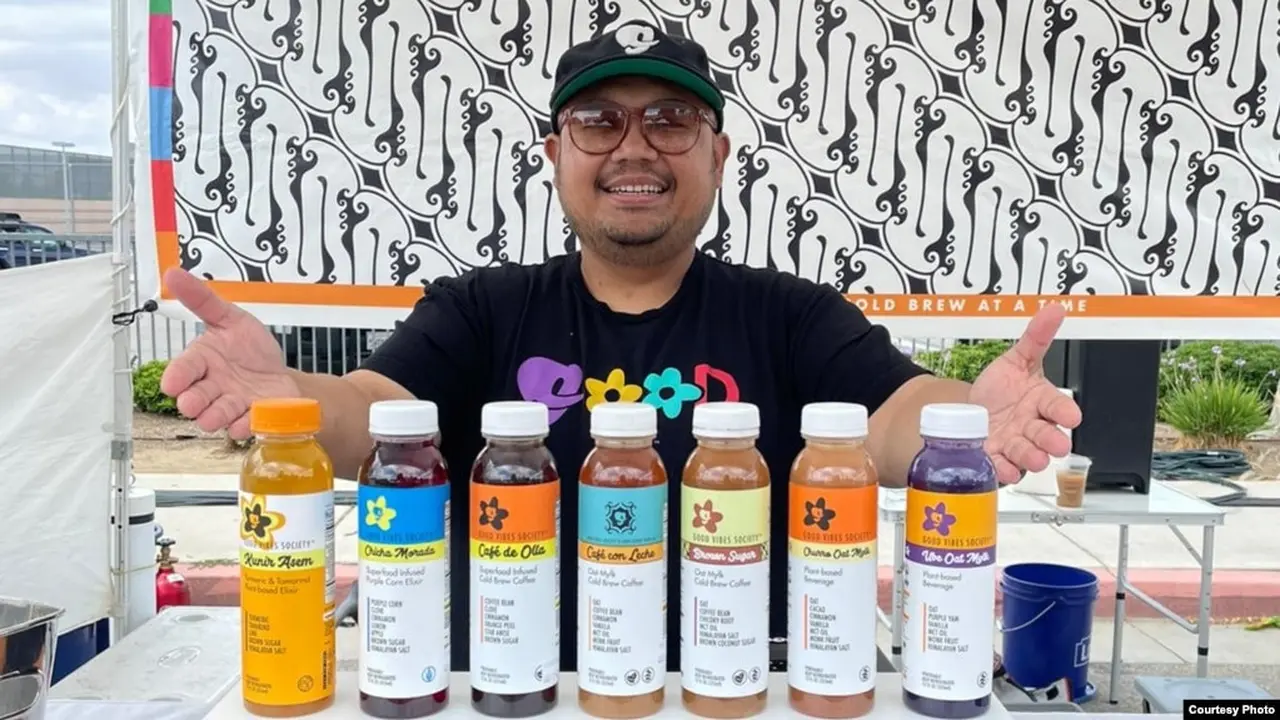 Agung Wimboprasetyo, pendiri Good Vibes Society yang menawarkan beragam minuman rasa unik, termasuk kunir asem (dok: Agung Wimboprasetyo)