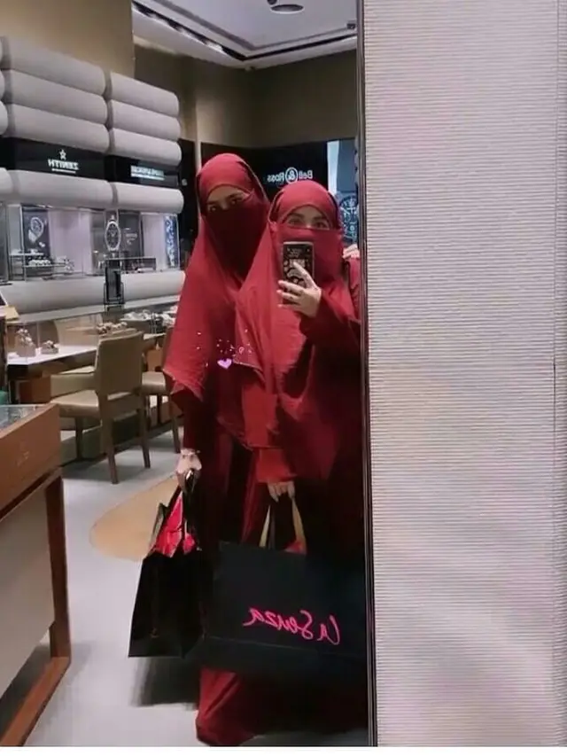 Menikah Sore Nanti, Ini 6 Potret Serell Thalib Calon Istri Taqy Malik