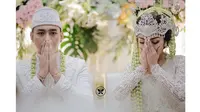 Resmi Jadi Suami Istri, Ini Fakta-fakta Pernikahan Siti Badriah dan Krisjiana (sumber: Instagram/bantumanten)