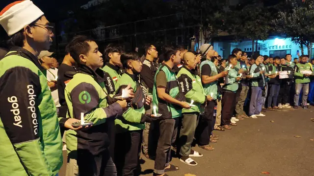 Aksi Solidaritas Pengemudi Ojol di Tuban untuk Affan Kurniawan