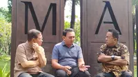 Pramono Anung-Rano Karno bertemu dengan mantan Gubernur DKI Jakarta, Basuki Tjahaja Purnama alias Ahok di Taman Semanggi, Jakarta Pusat pada Kamis (19/9/2024). (Liputan6.com/ Ady Anugrahadi)