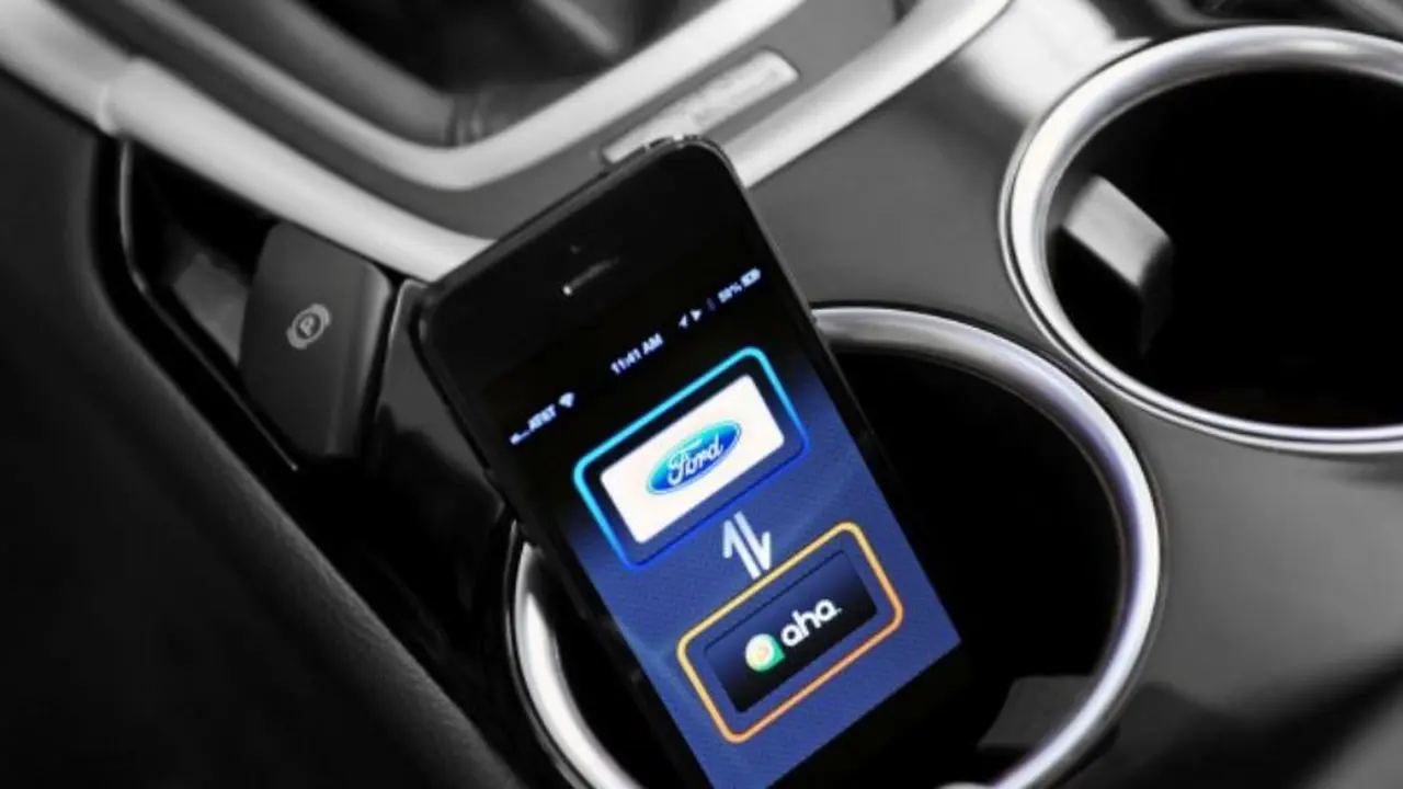 Ford Buat Mobil yang Terhubung dengan Facebook