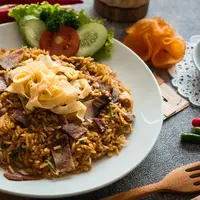 Ilustrasi masakan kuliner nasi goreng (unsplash/dilan jeans bandung).