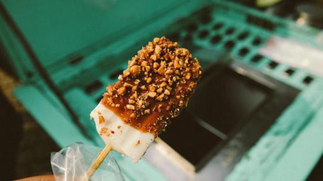 [Bintang] Kuliner 90-an: Es Krim yang Dulu Bikin Kamu Merengek Minta Jajan