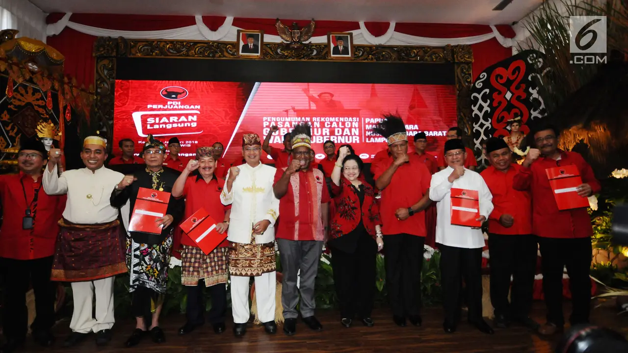 Megawati Sukarnoputri Serahkan Rekomendasi Bagi Empat Cagub/Cawagub