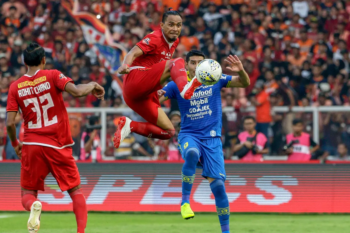 Persib Tahan Imbang Persija di GBK