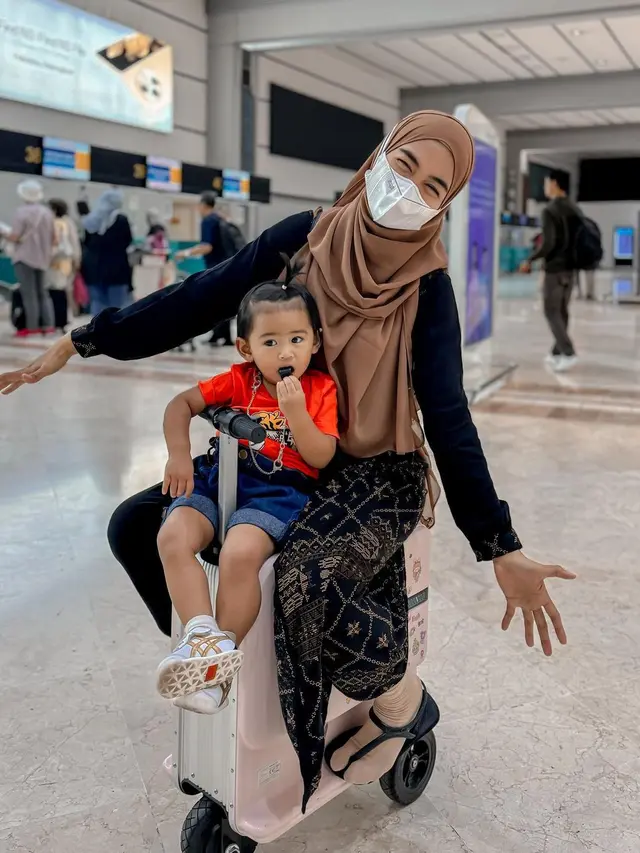 Ria Ricis Saat Asuh Moana