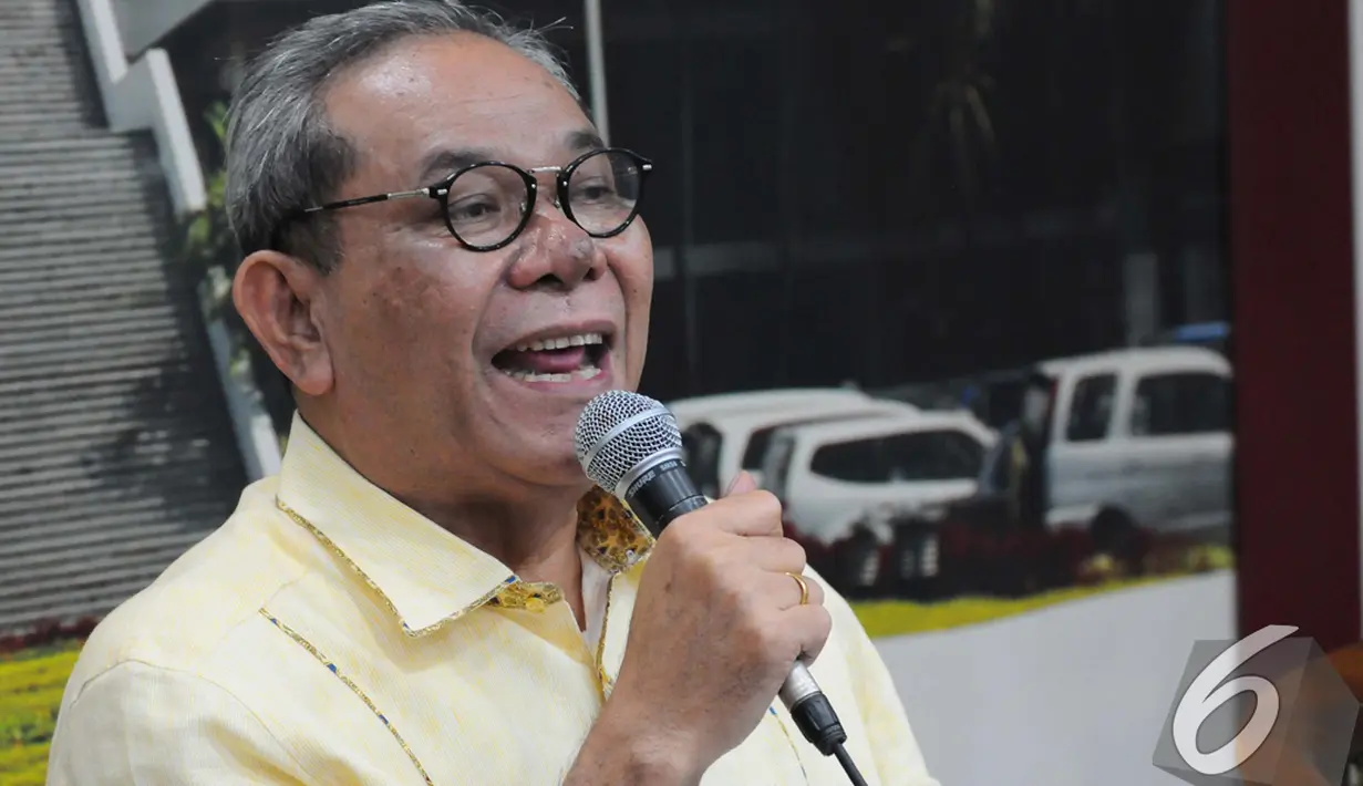 Rambe Kamarul Zaman (Ketua F.Golkar MPR RI) saat menjadi pembicara pada diskusi "Menumbuhkan Komitmen Menjaga Kedaulatan NKRI", Jakarta, Senin (8/12/2014). (Liputan6.com/Andrian M Tunay)
