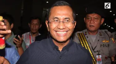 Jumat, (21/4/2017) Dahlan Iskan divonis 2 dengan denda Rp 100 juta, oleh Hakim di Pengadilan Tipikor Surabaya di Sidoarjo, Jawa Timur