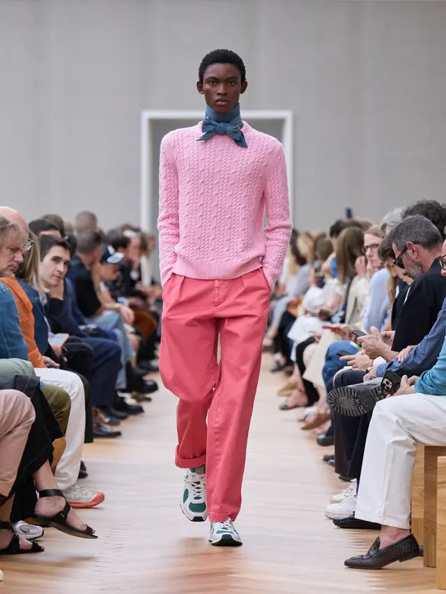 Lembaran Baru Dior di Tangan Jonathan Anderson, Hadirkan Pesona Artistik yang Anggun dan Spontanitas