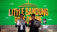 CEO Tokopedia William Tanuwijaya dan Wali Kota Bandung Ridwan Kamil. Liputan6.com/Aditya Prakasa