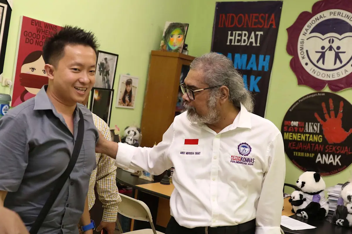 Ingin Klarifikasi, Pria dalam Insiden Ayunan Anak Datangi Komnas PA