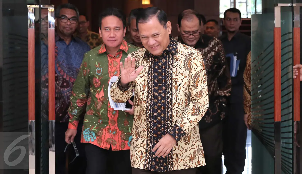 Gubernur BI Agus D.W. Martowardojo usai menggelar konferensi pers Triwulan III Bank Indonesia di Gedung BI, Jakarta,  (17/11/2015). BI akan mempertahankan Rate sebesar 7,5 persen, dengan suku bunga Deposit Facility 5,5 persen. (Liputan6.com/Angga Yunia)