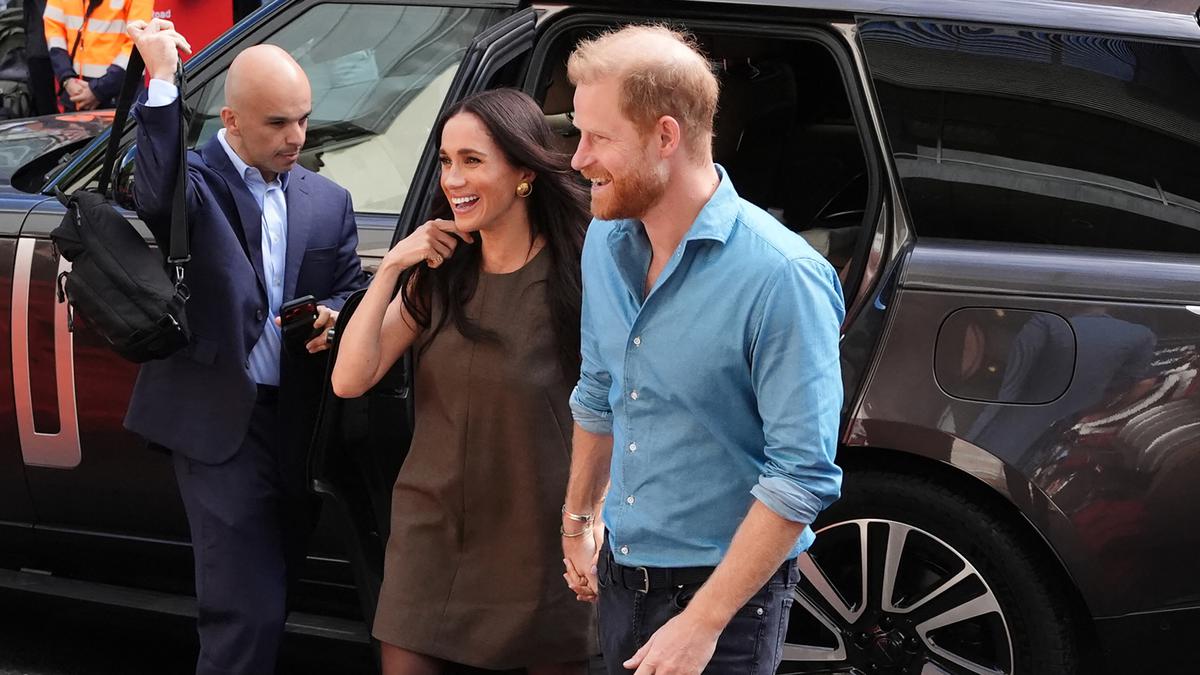 Meghan Markle - Pangeran Harry Disebut Masuk Daftar Hitam Met Gala 2026, Siapa Lagi?