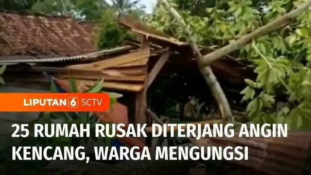Sebanyak 25 rumah di Tulang Bawang, Lampung, rusak diterpa angin kencang Rabu sore. Warga yang rumahnya rusak, terpaksa tinggal di pengungsian untuk sementara waktu.
