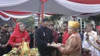Wali Kota Semarang, Hendrar Prihadi atau akrab disapa Hendi memimpin upacara Hari Kesadaran Nasional di Halaman Balaikota Semarang, Senin (17/2).