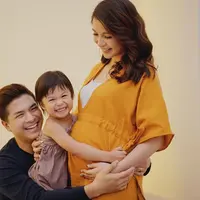 Jelang sambut anak kedua, Chelsea Olivia lakukan maternity shoot. (Sumber: Instagram/@gidwinata)