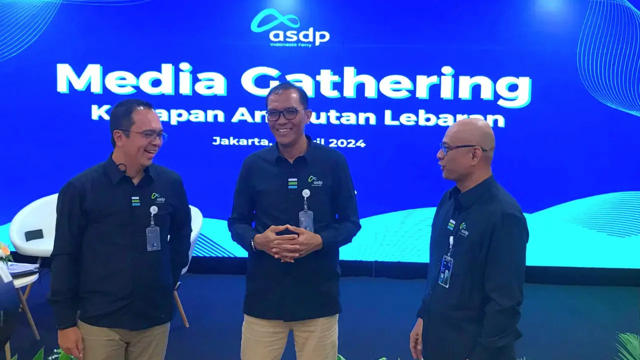 Direktur Komersial dan Pelayanan ASDP Indonesia Ferry M. Yusuf Hadi dalam Media Gathering Angkutan Lebaran ASDP 2024, di Kantor ASDP, Jakarta, Rabu (3/4/2024). (Dok ASDP)