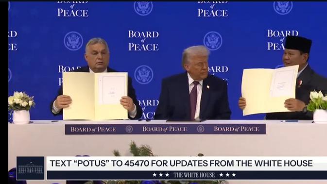 Prabowo Hadiri Dewan Perdamaian Gaza, Teken Dokumen di Depan Trump