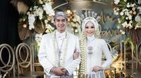 Bintang PSIS Semarang dan Timnas Indonesia, Septian David Maulana, menikahi pujaan hatinya, Indri Diah Kusuma, Minggu (24/1/2021). (Dok. PSIS Semarang)