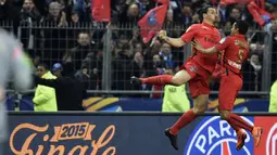 Zlatan Ibrahimovic merayakan gol yang dicetaknya ke gawang Bastia