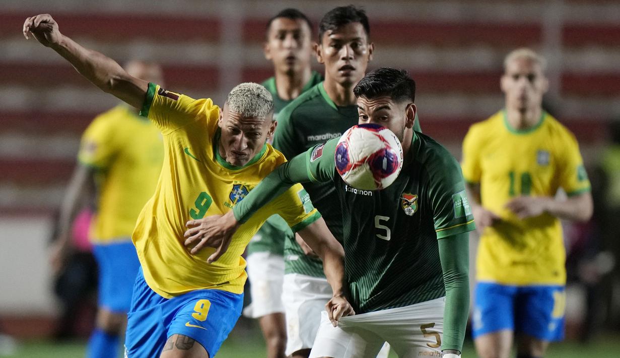 Bagi Brasil, hasil ini tidak lagi menentukan langkah mereka karena sudah pasti lolos ke Piala Dunia 2022. Sementara, bagi Bolivia, mereka kini berada di posisi ke-9 dari 10 negera CONMEBOL. (AP/Juan Karita)