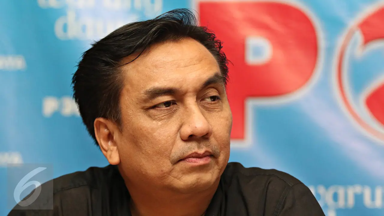 20151121-Anggota DPR F-PDIP Effendi Simbolon-Jakarta