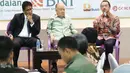 Deputi BUMN Bidang PISM, Fajar Harry Sampurno memberi pemaparan saat diskusi tentang BUMN di Jakarta, Rabu (19/7). Diskusi tersebut bertema Seabad Konglomerasi BUMN. (Liputan6.com/Angga Yuniar)