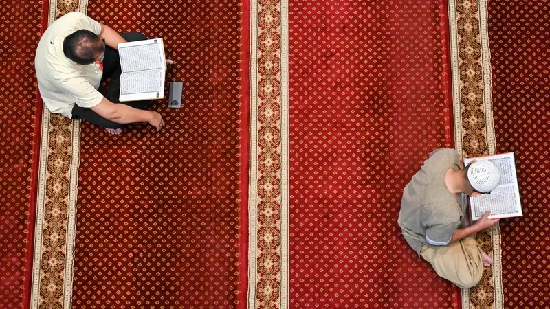Tadarus Al Quran di Hari Pertama Ramadhan di Masjid Al Makmur Banda Aceh