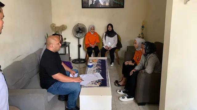 Polisi menyita sejumlah barang bukti hasil kejahatan si kembar Rihana-Rihani. Barang-barang itu diambil dari rumah Ketua RW di kawasan Ciputat Timur, Tangerang Selatan, Rabu (5/7/2023) (Istimewa)