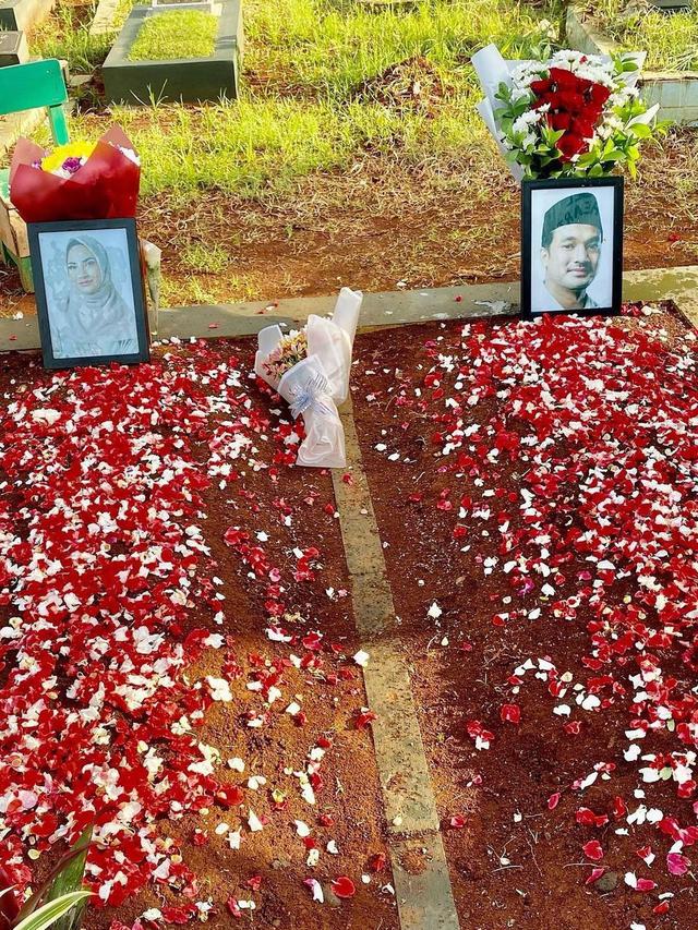 5 Potret Terbaru Makam Vanessa Angel dan Bibi Ardiansyah Usai Direnovasi Juragan 99