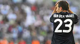 Ekspresi gelandang Real Madrid asal Belanda Rafael van der Vaart di laga lanjutan La Liga melawan Malaga di Rosaleda Stadium, 16 Mei 2010. AFP PHOTO / JORGE GUERRERO. 