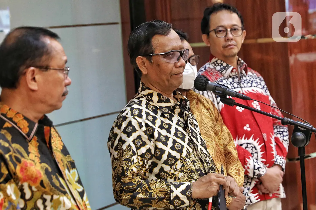 Menko Polhukam Terima Laporan Investigasi Tragedi Kanjuruhan dari Komnas HAM