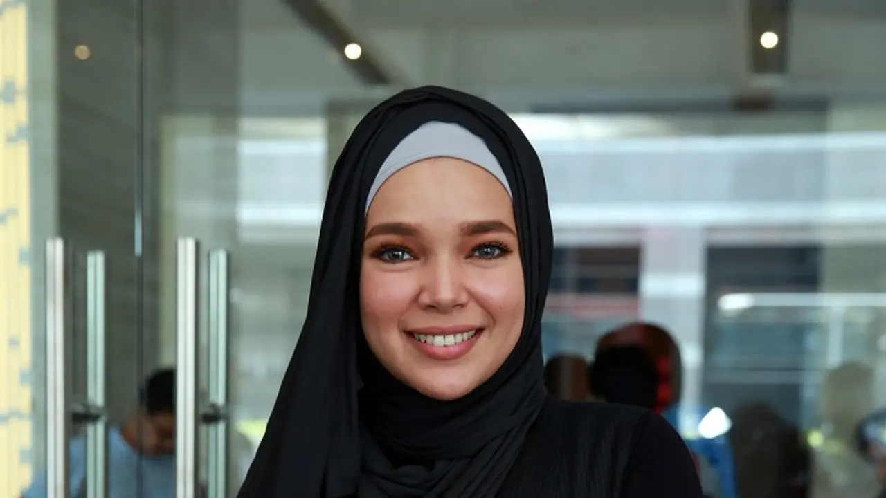 [Bintang] Dewi Sandra