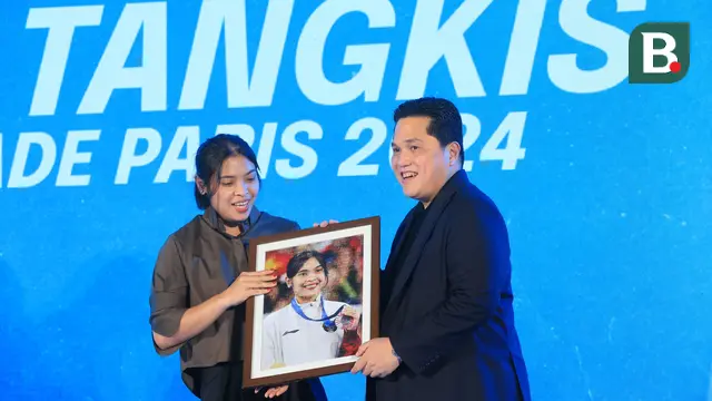 Foto: Veddriq, Rizki, dan Gregoria Diguyur Miliaran Rupiah dalam Acara Apresiasi Atlet Peraih Medali Olimpiade Paris 2024