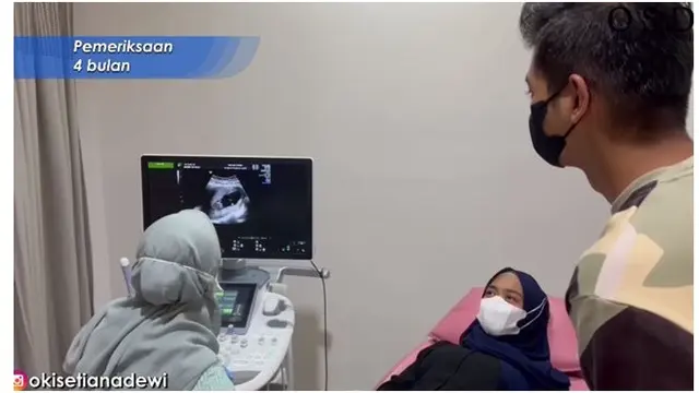 6 Momen Ria Ricis Cek Kandungan, Wajah Bayinya Bikin Penasaran