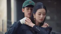 Butterfly hug, teknik jaga kestabilan emosi yang muncul di drama korea, It's Okay to Not Be Okay. (dok. Asia Wiki)