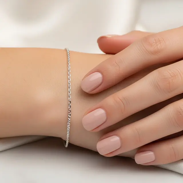 9 Model Gelang Emas Putih Minimalis, Cocok untuk Gaya Modern Elegan