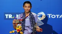 Tunggal putri Taiwan Tai Tzu Ying juara BCA Indonesia Open Super Series Premier 2016 setelah di final mengalahkan Wang Xihan dari Tiongkok, Minggu (5/6/2016). (Liputan6.com/Helmi Fithriansyah)