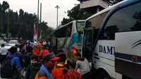 H+4 Lebaran, Bus Luar Jawa Mulai Padati Terminal Kampung Rambutan
