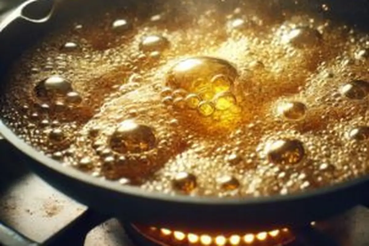 Cara Mudah Membuat Minyak Goreng Jernih Lagi Setelah Digunakan Menggoreng Keripik