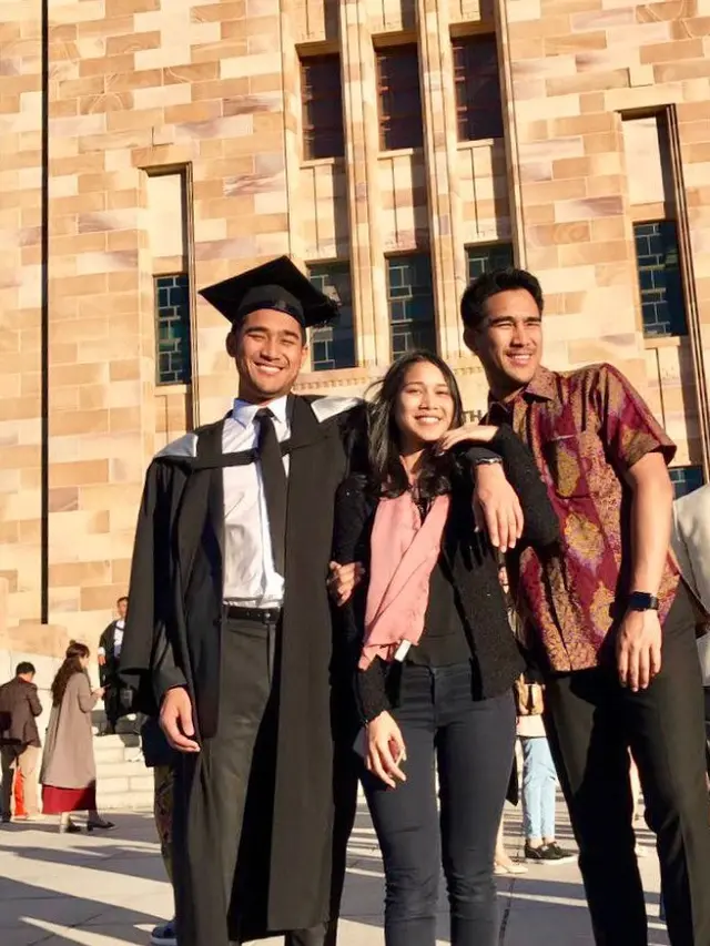 Potret Omar Armandiego Soeharto dan kembaran serta adiknya (Sumber: Instagram/omararmandiego)