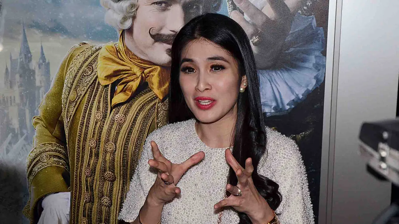[Bintang] Sandra Dewi 