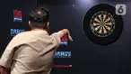 Peserta yang lolos delapan besar saat mengikuti kompetisi Darts National Series 01 di Eastern Promise, Kemang, Jakarta, Sabtu (2/3/2024). (Liputan6 com/Angga Yuniar)