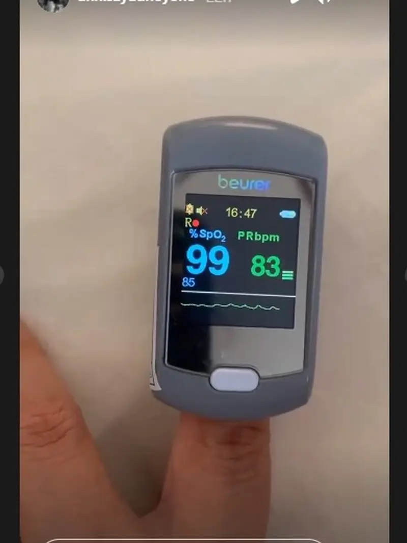 Annisa Pohan mengukur kadar oksigen melalui oximeter (Instagram Stories)