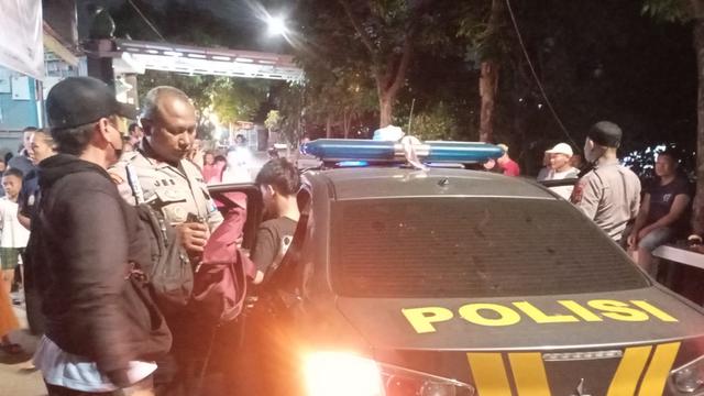 Polsek Pesanggrahan mengamankan tiga pelajar SMP lantaran berencana melakukan tawuran dengan sekolah lain di kawasan Ulujami, Pesanggrahan, Jakarta Selatan.