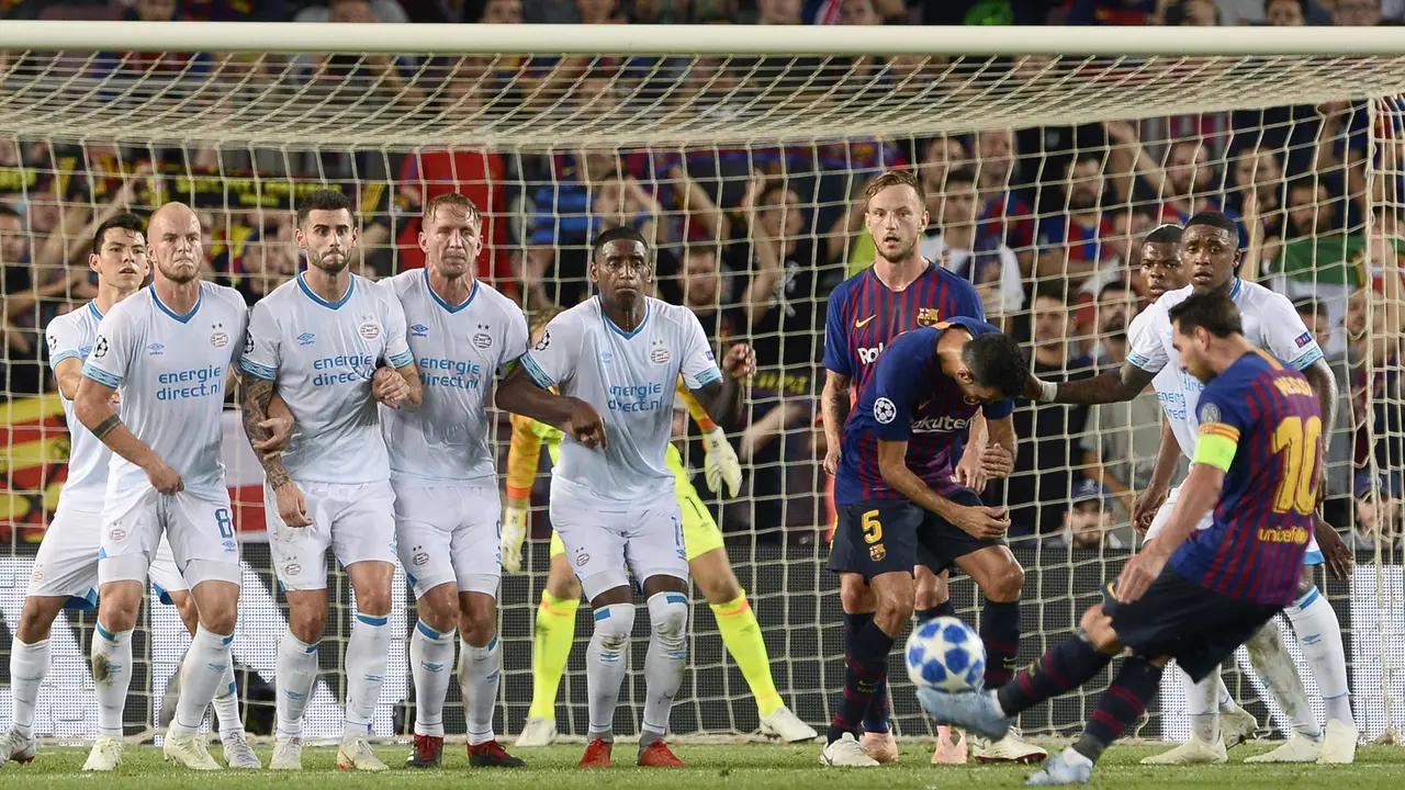 FOTO: Lionel Messi Hattrick, Barcelona Gulung PSV Eindhoven