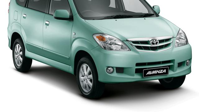 Toyota Avanza generasi pertama