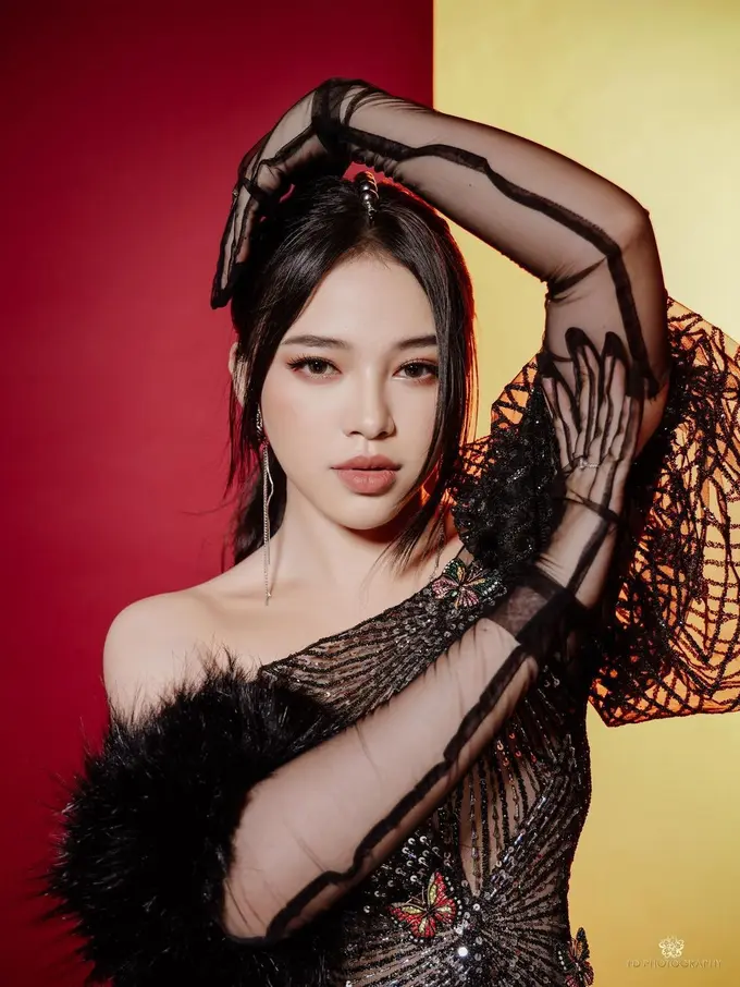 Gaya makeup panggung Anneth yang beragam bisa jadi inspirasi kamu